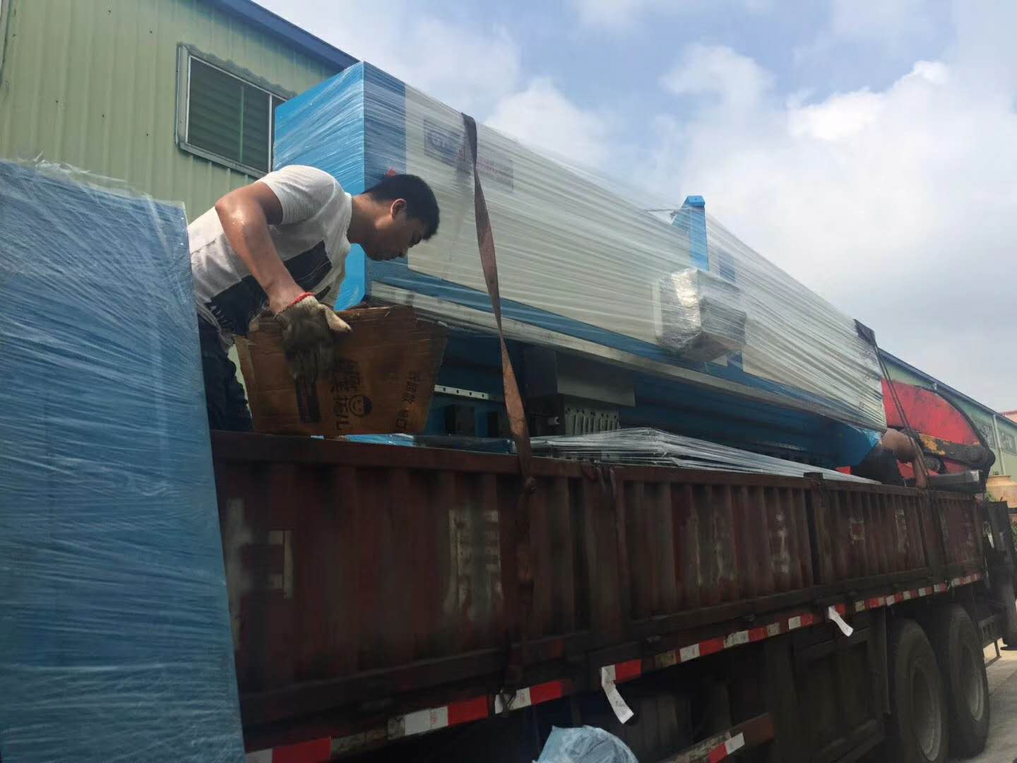 刨槽機(jī)出至佛山力源市場